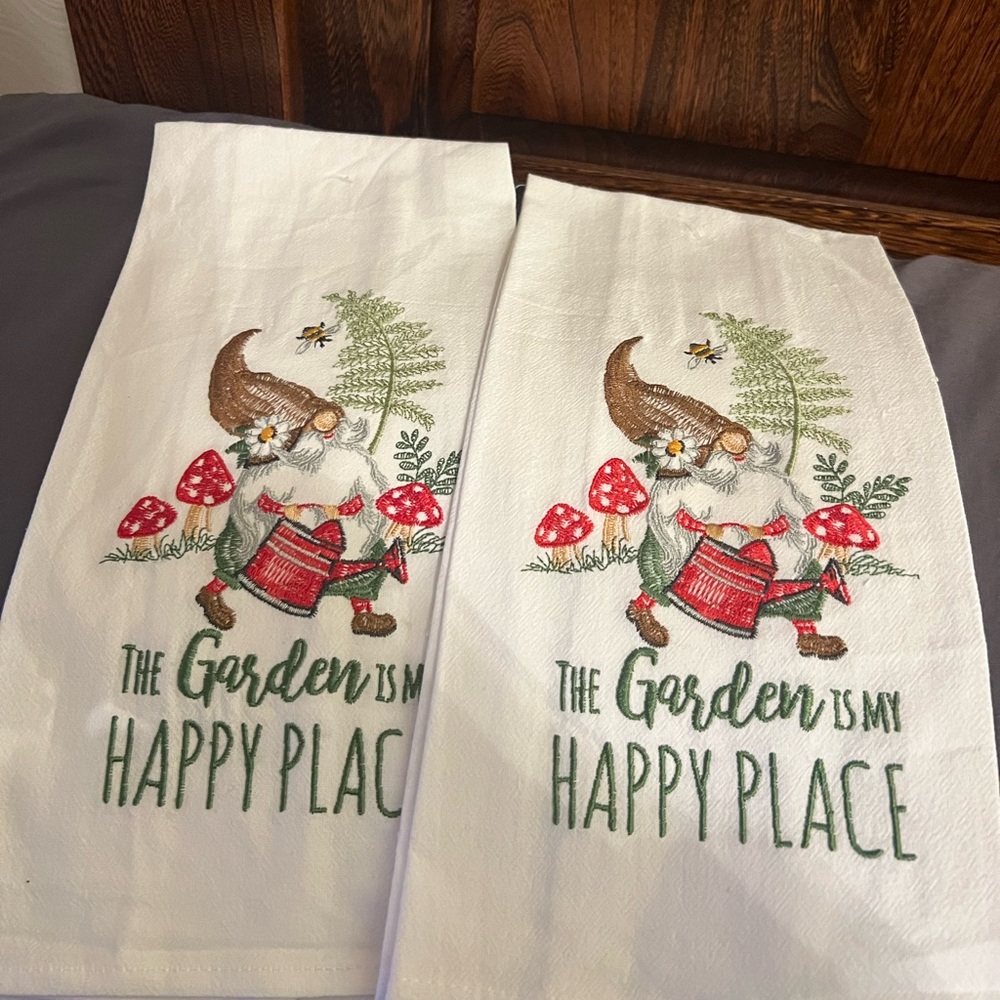 Susan Winget Two Krinkle Gnome Happy Place Flour Sack Towels, made in India, new